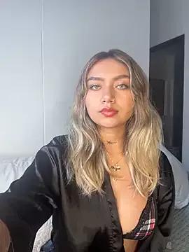 amanda-medrano1 from StripChat