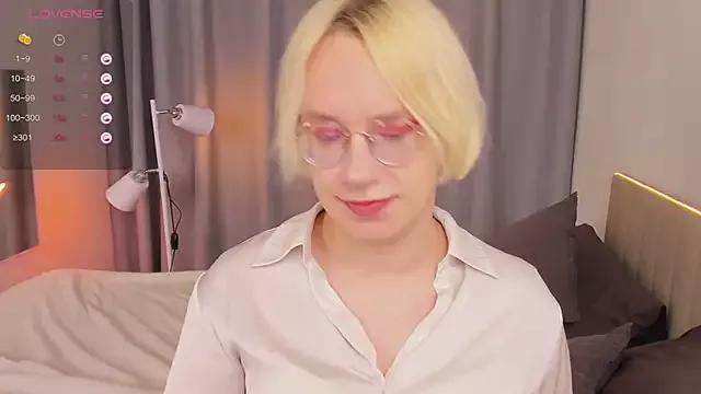 Amanda_Brow from StripChat