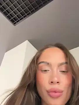 Amanda_River from StripChat