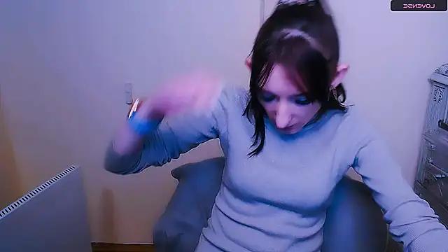 AmandaSell from StripChat