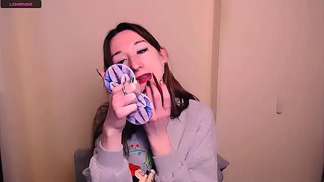 AmandaSell from StripChat
