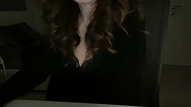 amara_2022 from StripChat