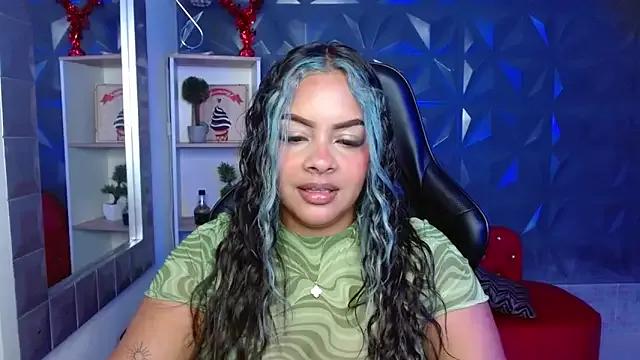 Amaranta_Rousse from StripChat is Freechat