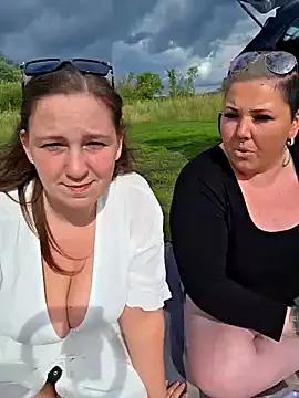 AmazingCurvy from StripChat