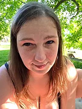 Photos of AmazingCurvy from StripChat is Freechat