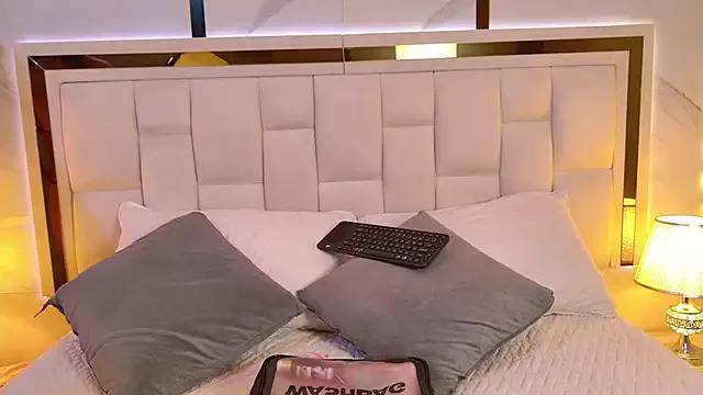 ambar_rosse25 from StripChat
