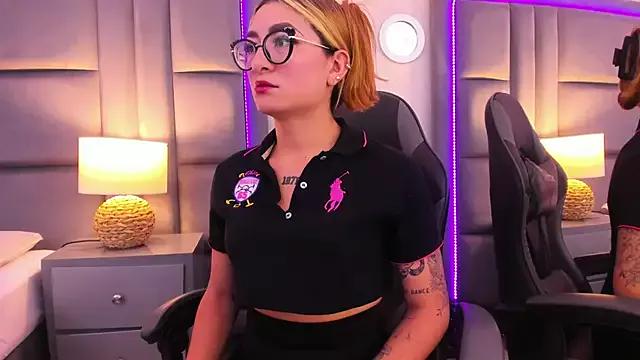 AmbarSantany from StripChat