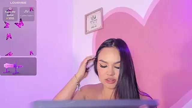 Girls: try live performances with matured performers, from dancing to quirks, in a variety of beautiful sex cams.