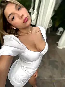 Photos of AmberAngelXXX from StripChat is Freechat