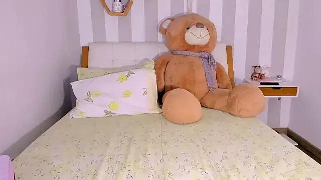 amberpeiige from StripChat is Freechat