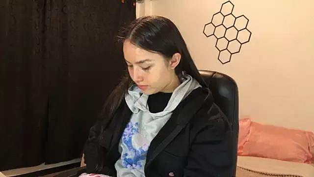amelia_hall from StripChat is Freechat