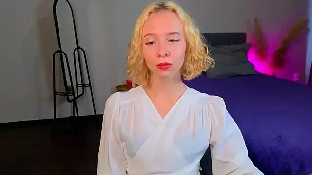 Photos of Amelia_Millz from StripChat is Freechat