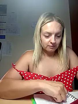 Girls: try live performances with matured performers, from dancing to quirks, in a variety of beautiful sex cams.