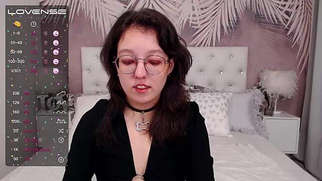 AmiAdams from StripChat
