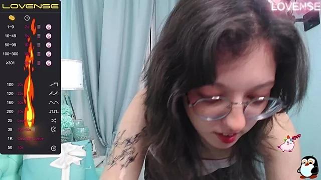 AmiAdams from StripChat