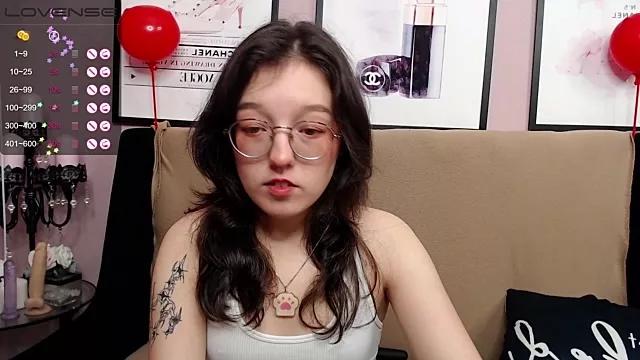 AmiAdams from StripChat