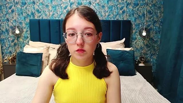 AmiAdams from StripChat