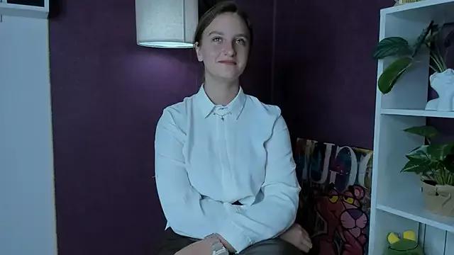 AmieeDorich from StripChat is Freechat