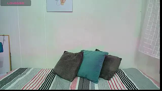 AmyBlue_ from StripChat is Freechat