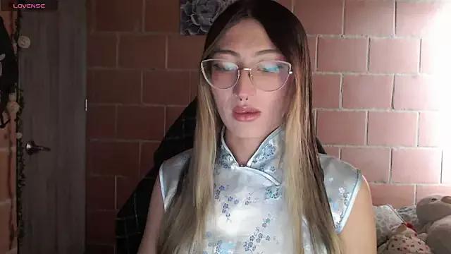 Girls: try live performances with matured performers, from dancing to quirks, in a variety of beautiful sex cams.