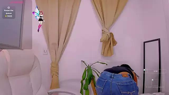 andrea_sanchezz from StripChat is Freechat