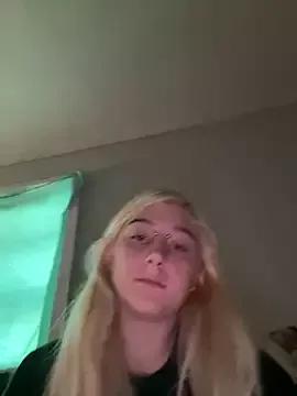 AndreaFoxxx18 from StripChat is Freechat