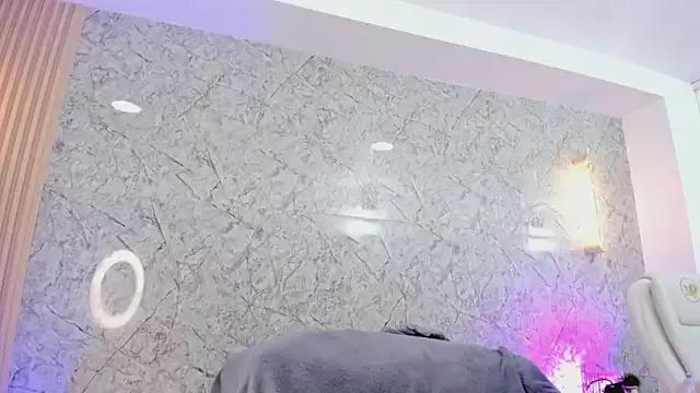 anette_cooper from StripChat is Freechat