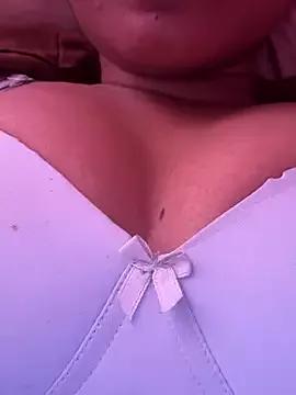 angela000 from StripChat is Freechat