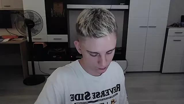 angryzan from StripChat is Freechat