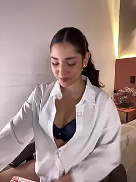 AniiRose from StripChat