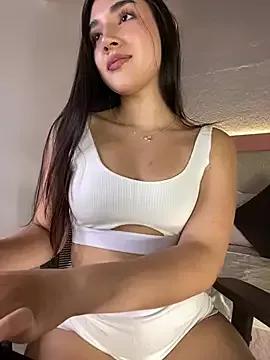AniiRose from StripChat