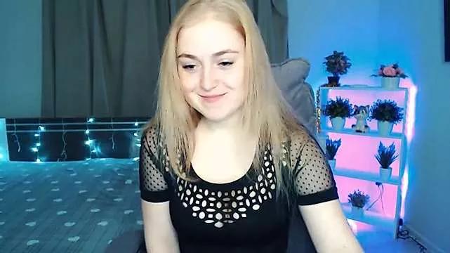 Anna-shine from StripChat