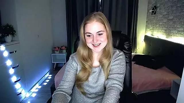 Anna-shine from StripChat