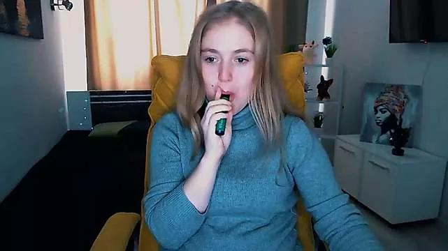 Anna-shine from StripChat