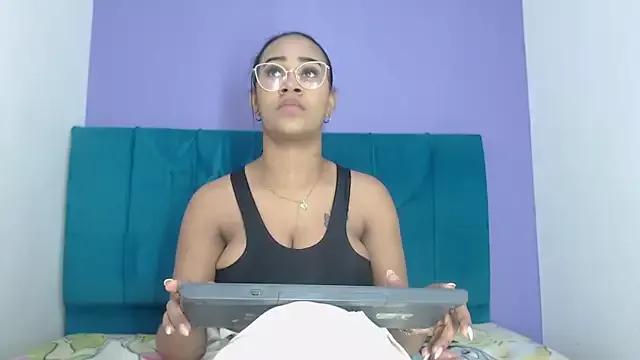annabel_titsbig34 from StripChat