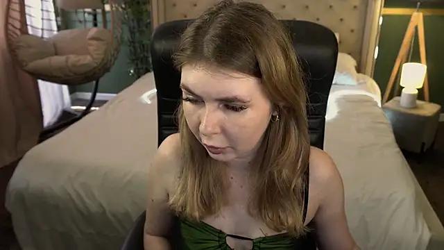 AnnaFoxyy from StripChat