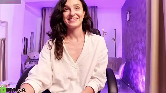 AnnaHarperX from StripChat