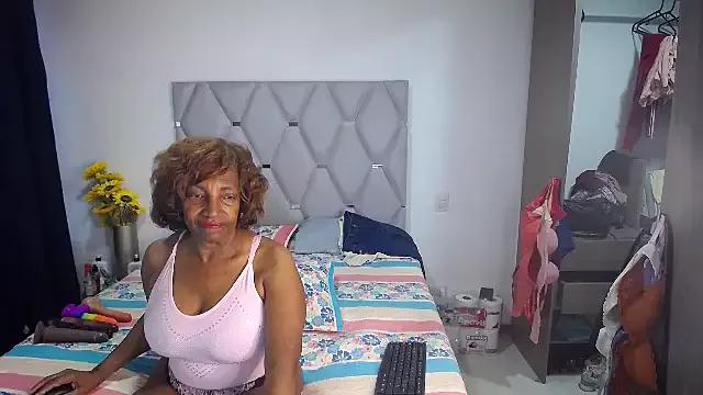 AnnaSim from StripChat