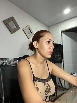 AnnbellaRosse from StripChat