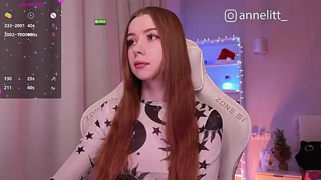 Annelitt from StripChat