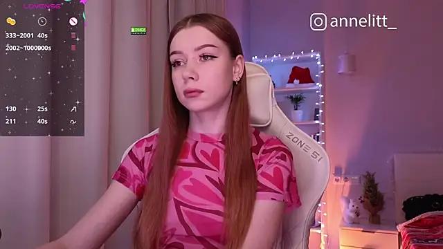 Annelitt from StripChat