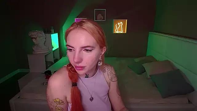 AnneTenet from StripChat