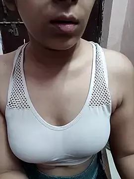 annie-Minj from StripChat
