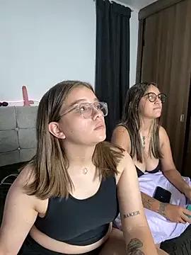 Annie_Grosse from StripChat is Freechat