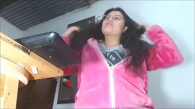 annie_jones_ from StripChat is Freechat