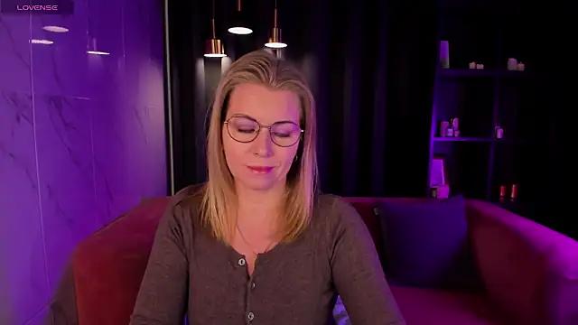 Girls: try live performances with matured performers, from dancing to quirks, in a variety of beautiful sex cams.