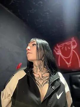 Annie_LS from StripChat