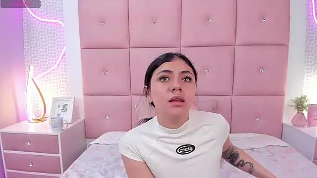 Annievalencia from StripChat