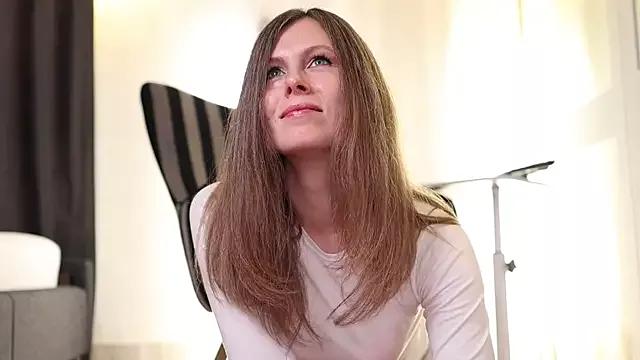 AnnittaStar from StripChat is Freechat