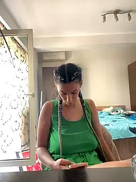 AnnnMary from StripChat